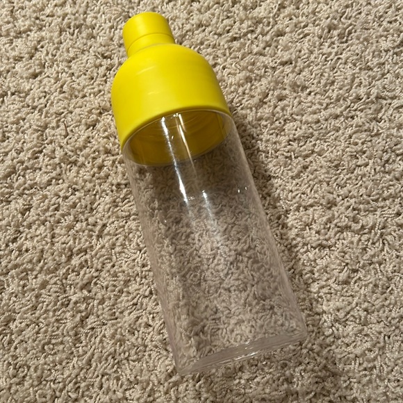 MINI water bottle. - Picture 1 of 3